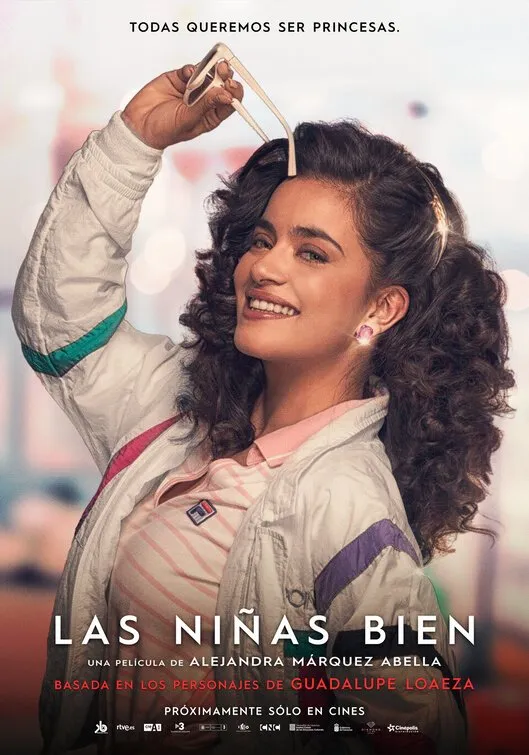 Paulina Gaitán en el cartel de Las niñas bien